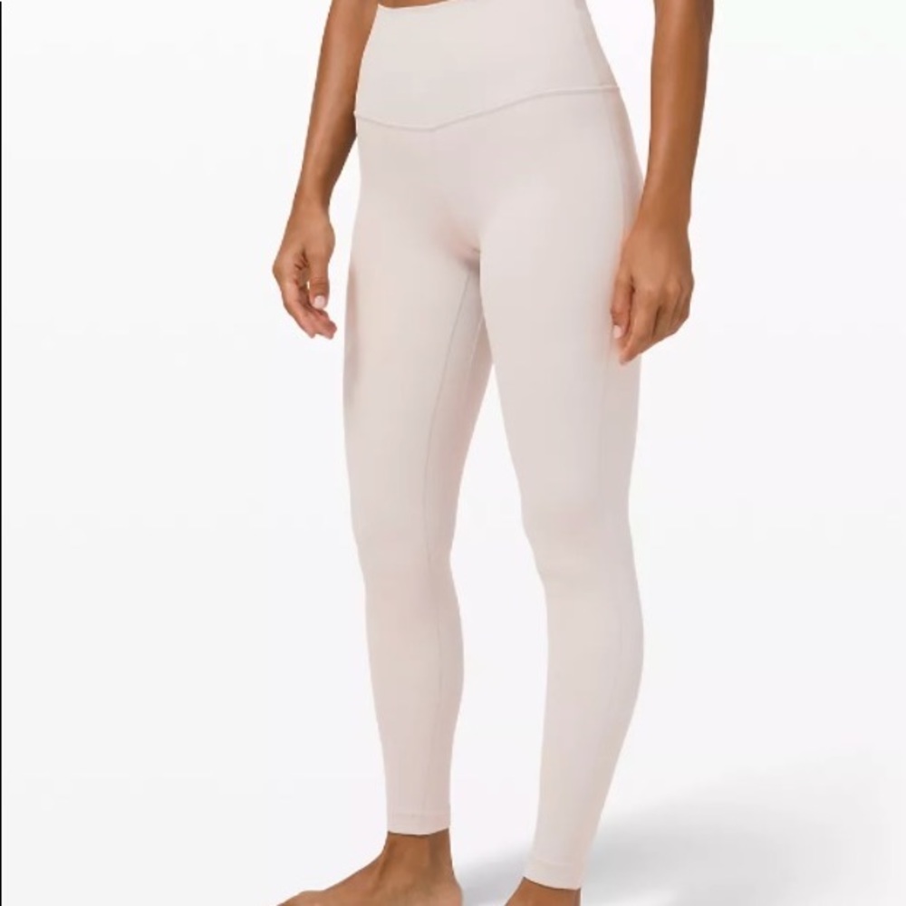 Lululemon Aligns Size 6 28” Chrome
